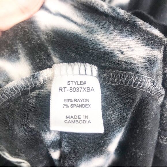 ZENANA | Black & White Short Sleeve Stretchy Crewneck Tee Women’s Plus Size 1X - Picture 9 of 9